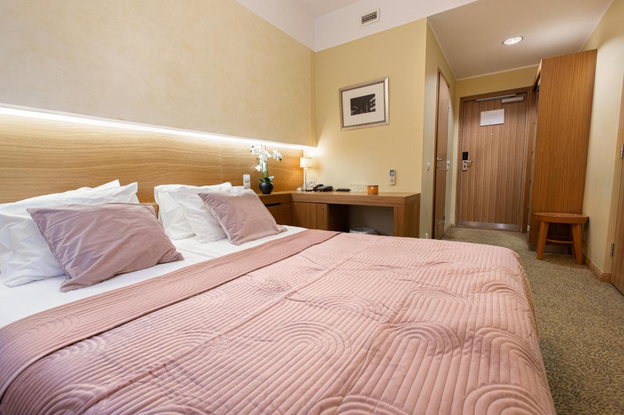 Bern Boutique By Rikas Hotels Tallinn Ngoại thất bức ảnh