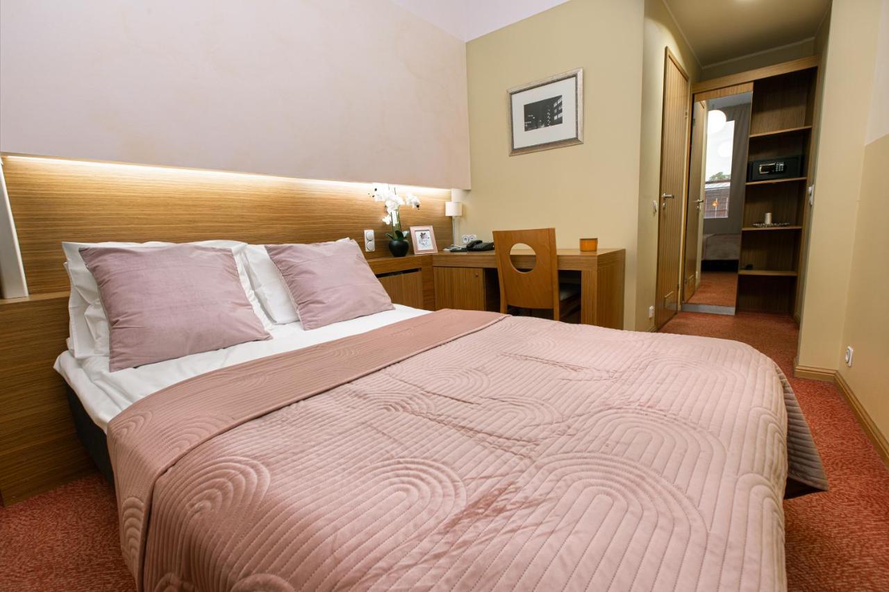 Bern Boutique By Rikas Hotels Tallinn Ngoại thất bức ảnh