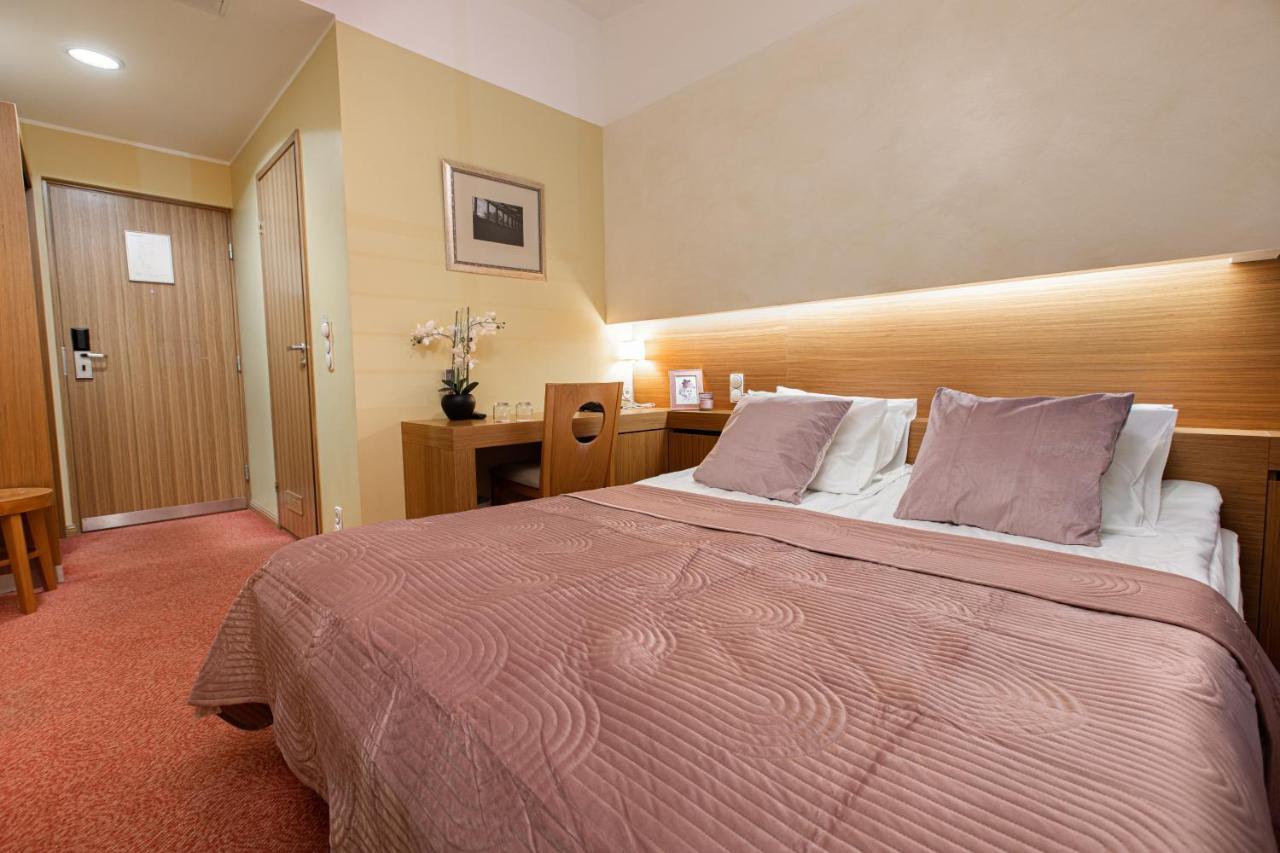 Bern Boutique By Rikas Hotels Tallinn Ngoại thất bức ảnh