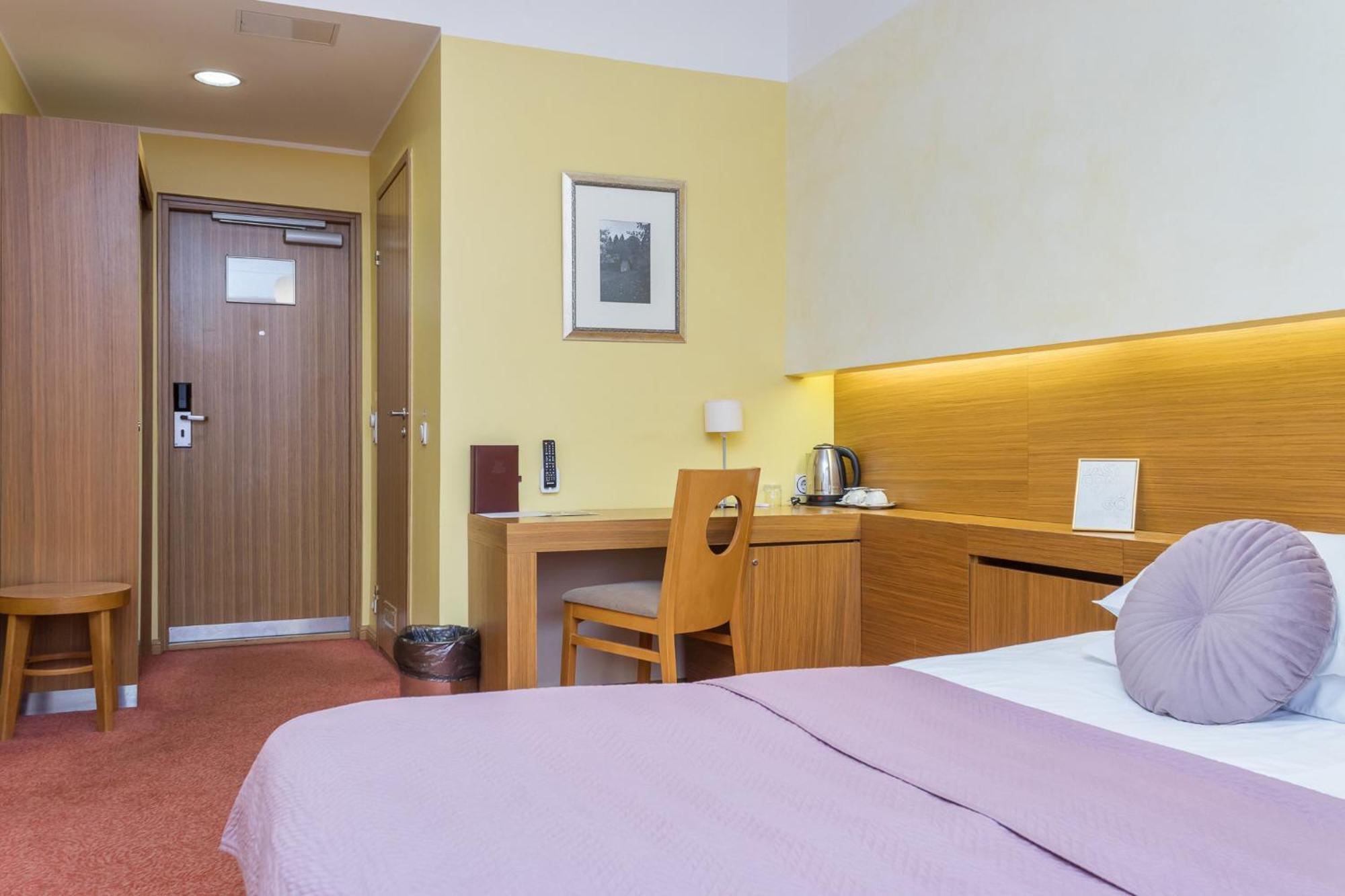 Bern Boutique By Rikas Hotels Tallinn Ngoại thất bức ảnh
